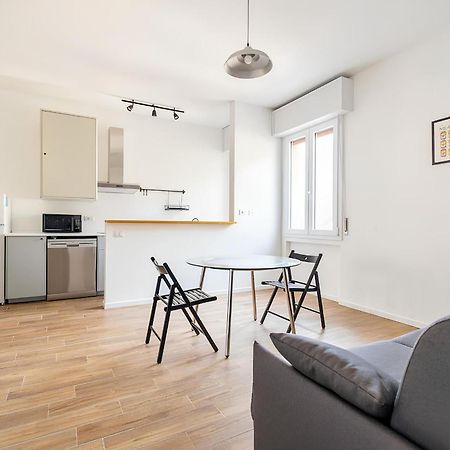 Santa Giulia Suite - 15 Minutes From City Centre Milan Luaran gambar